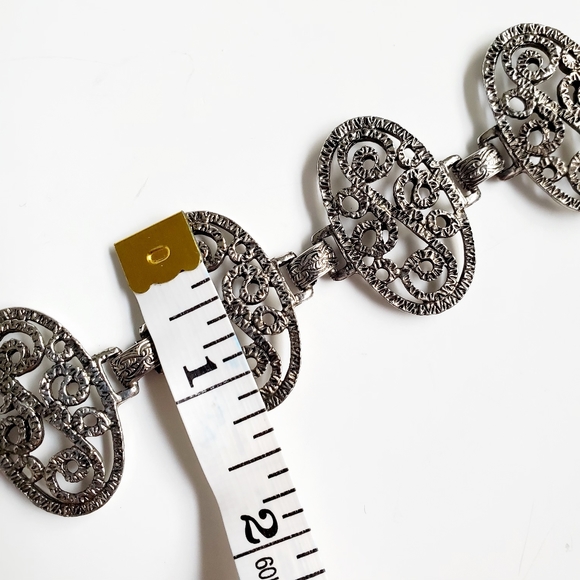 Vintage western concho  belt

Silver - Picture 7 of 9